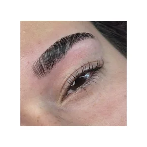 Brow lift et teinture sourcils
