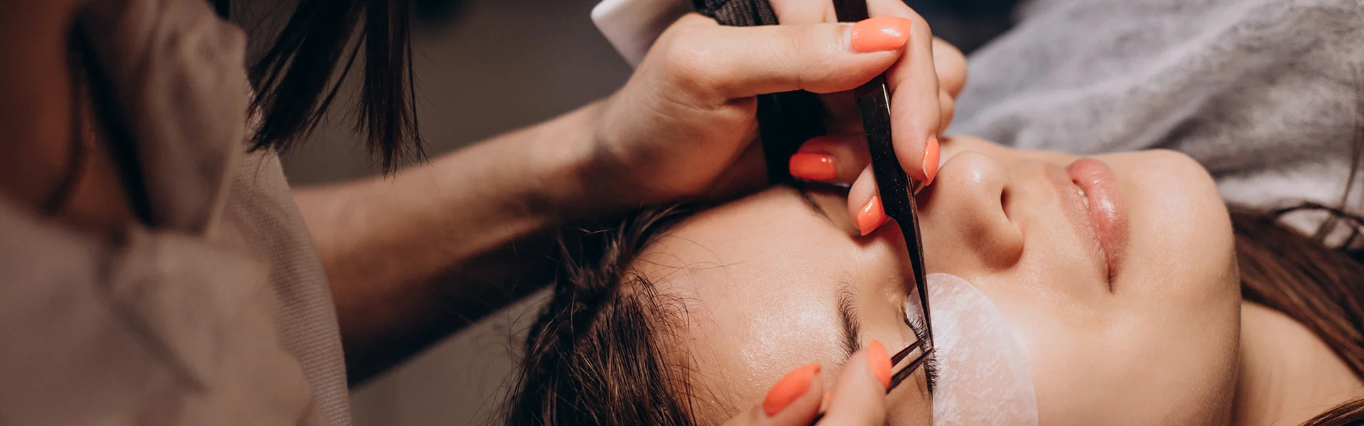Institut de beauté soin des cils
